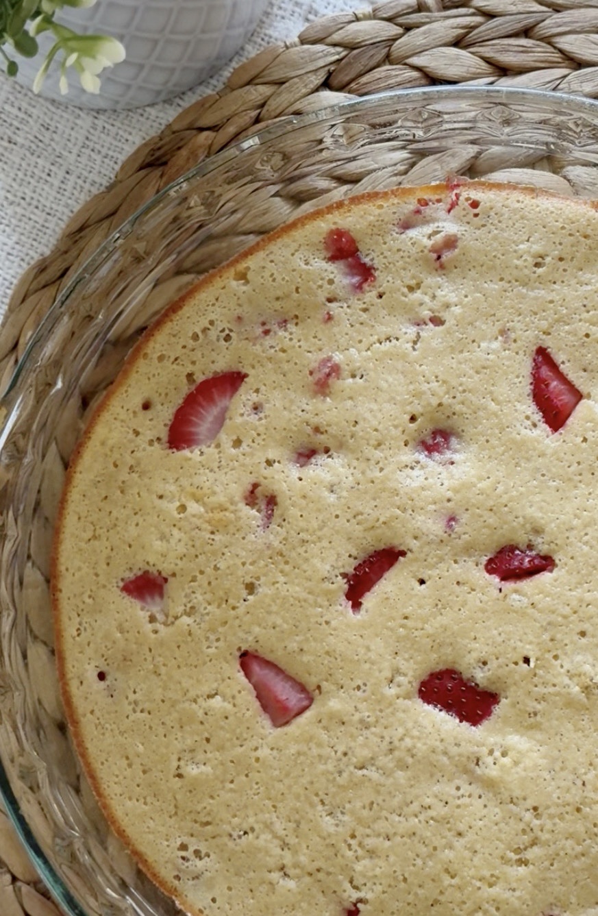 Fresh Strawberry Yogurt Cake&nbsp;(GF)
